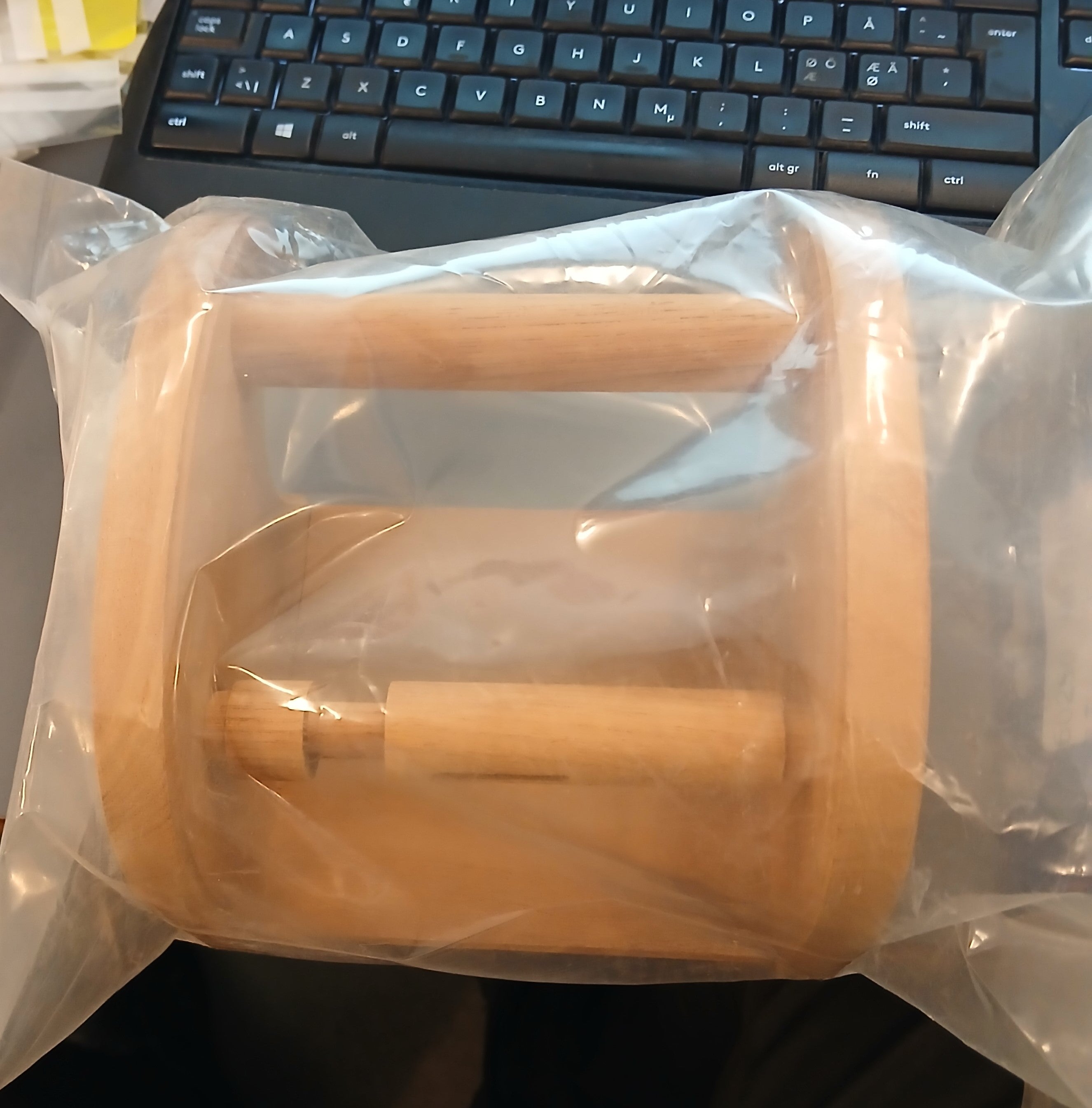 Blad og Toiletrulleholder Teak