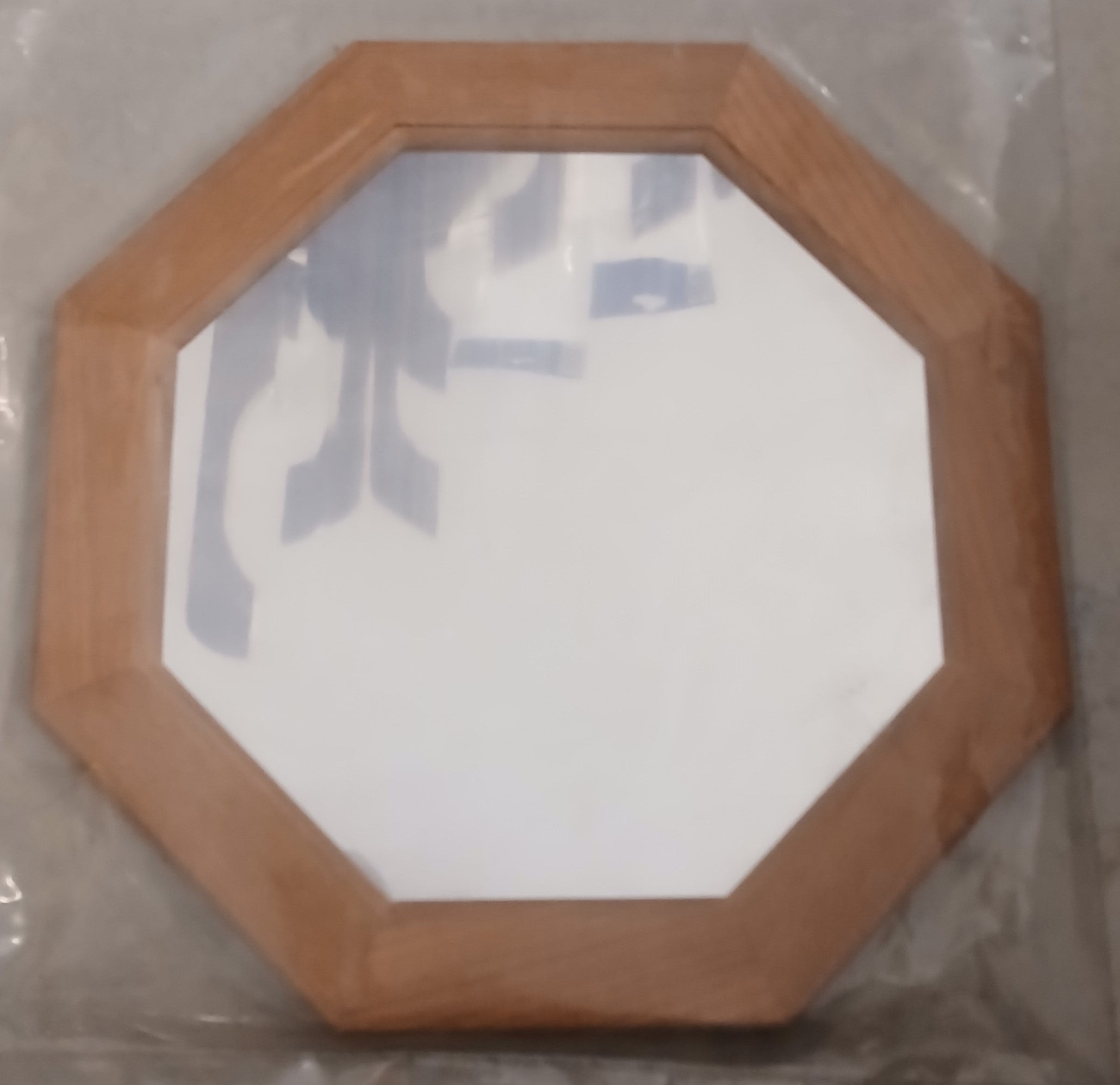 Roca spejl med teakramme 8 kantet 560 mm