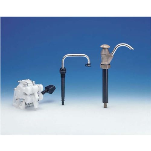 Fußpumpen-Pantry weiß Polycarbonat rechts