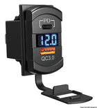 Einbaumontierte doppelte USB-Ladebuchse USB-A/USB-C mit Voltmeter für 12/24 V