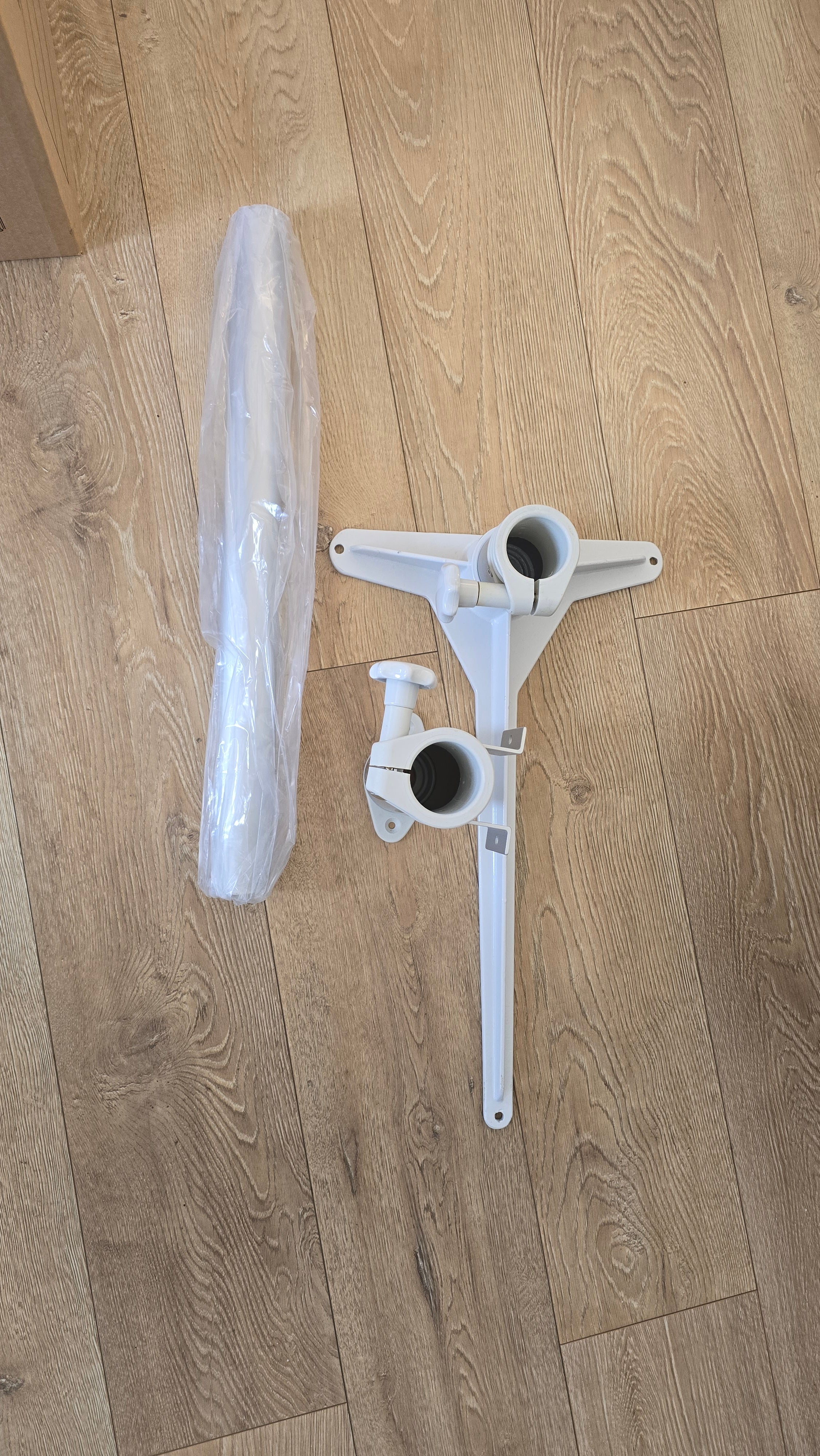 OUTLET - Bordstativ justerbart 500–850 mm – til båd, campingvogn og autocamper