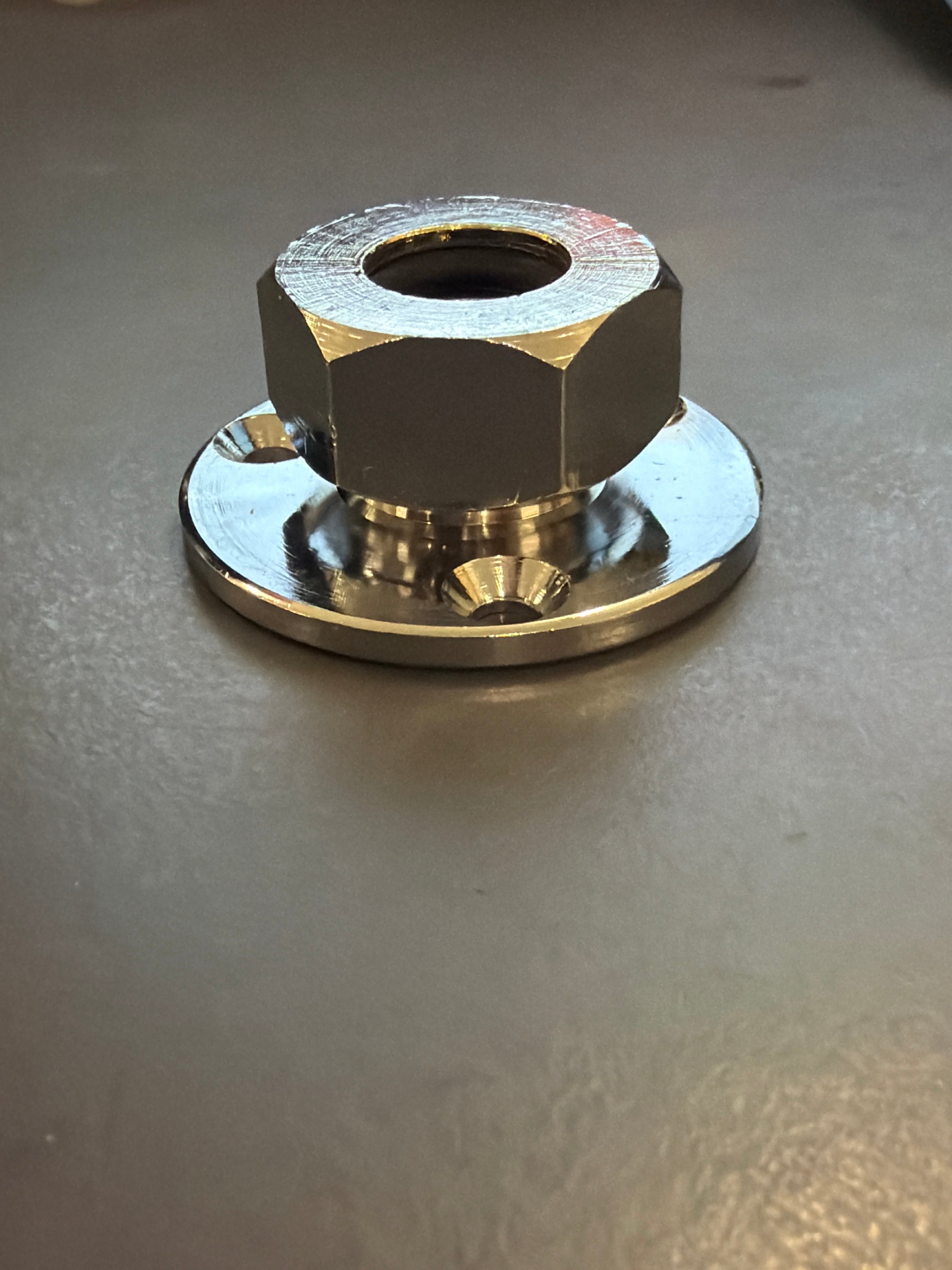 Rustfri flange/beslag i metal