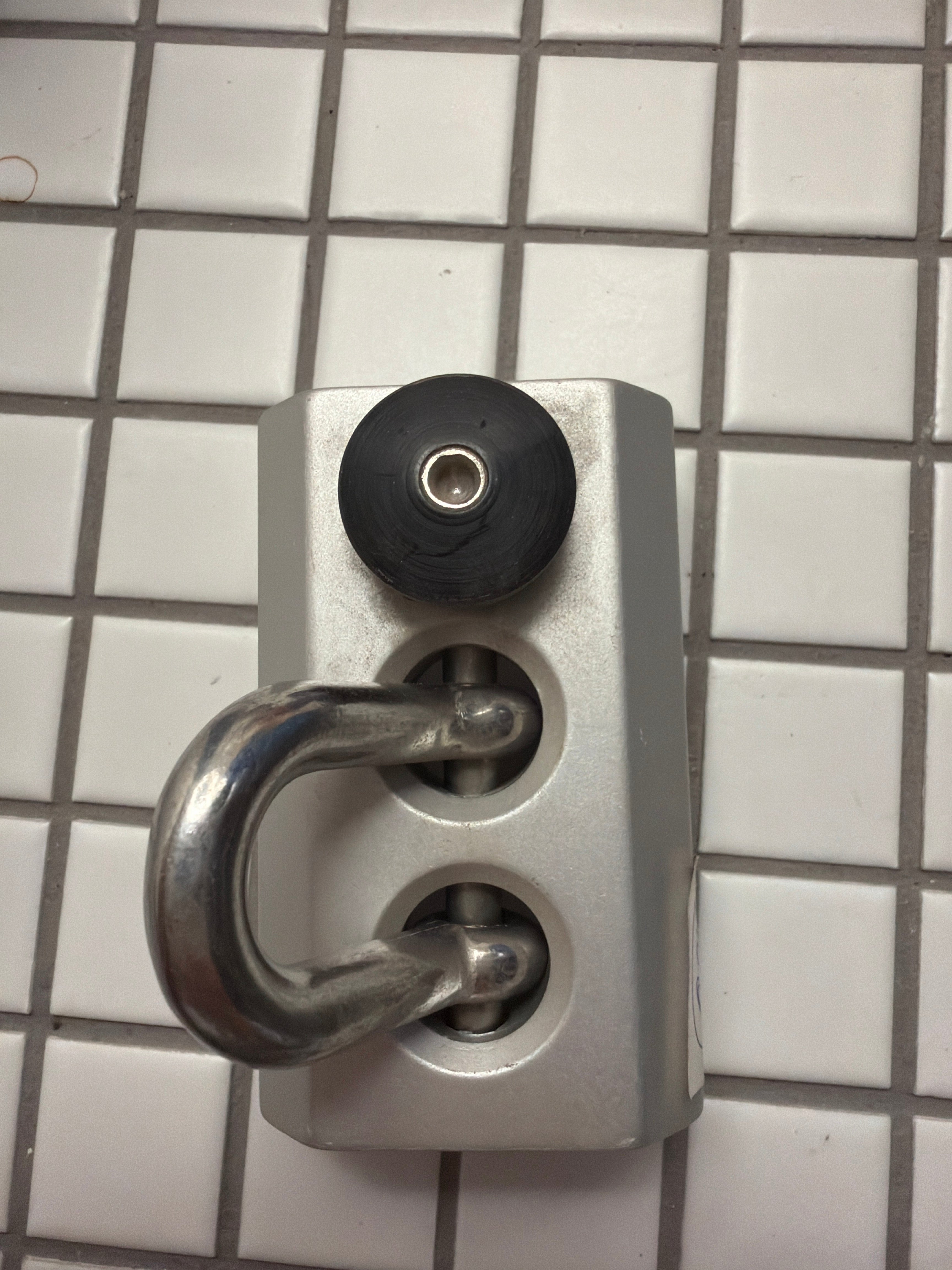 Rustfri lineklemme til båd – kraftig tovlås i aluminium og stål