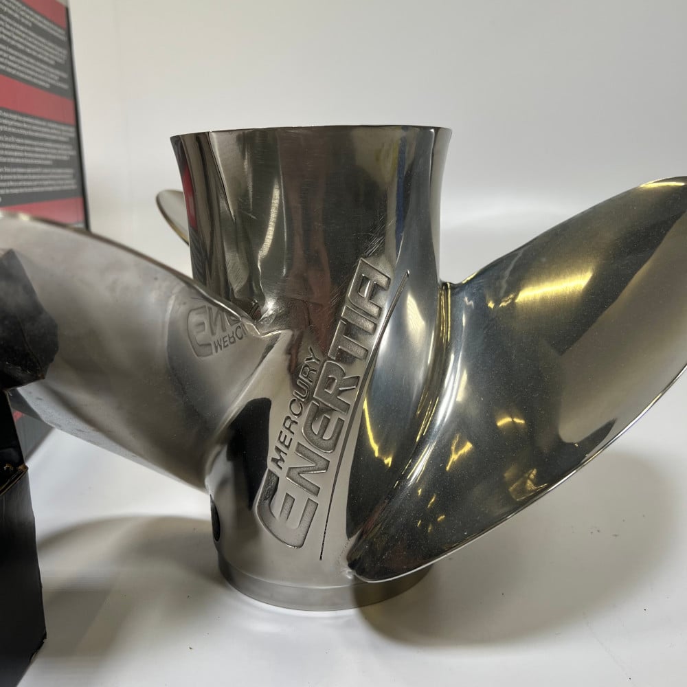 Mercury Enertia 14,5 x 17″ RH 3-bladet propel i poleret X7 rustfrit stål