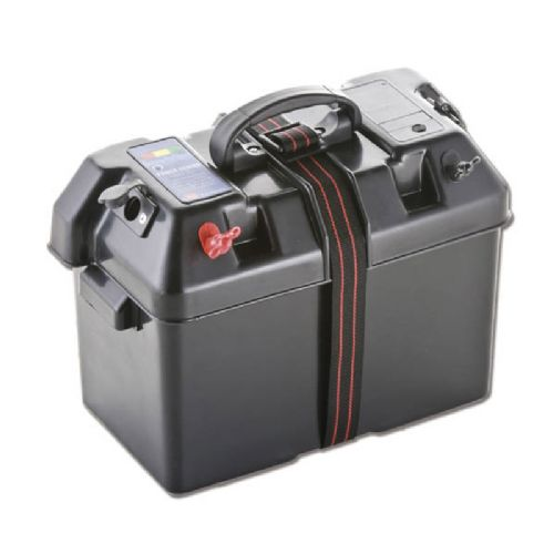 Batteriekasten mit Stecker und Anzeige 105 Ampere. Innenmaße 318 x 175 x 257 mm